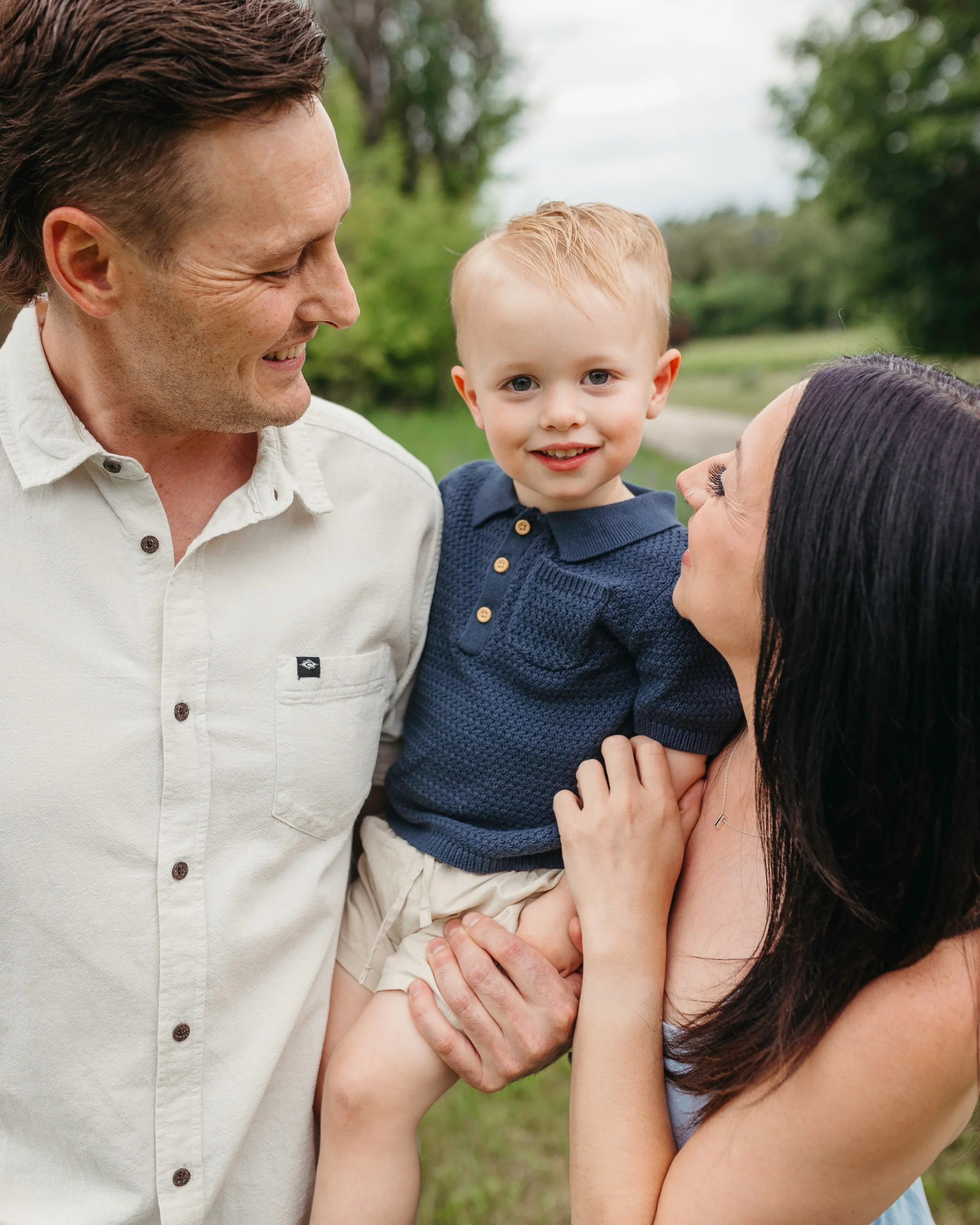 There&rsquo;s something extra special about getting to photograph the same families year after year. 🤍

Watching your family grow, capturing the little personalities, the laughs, the cuddles and all those in-between moments is just the best! 

So gr