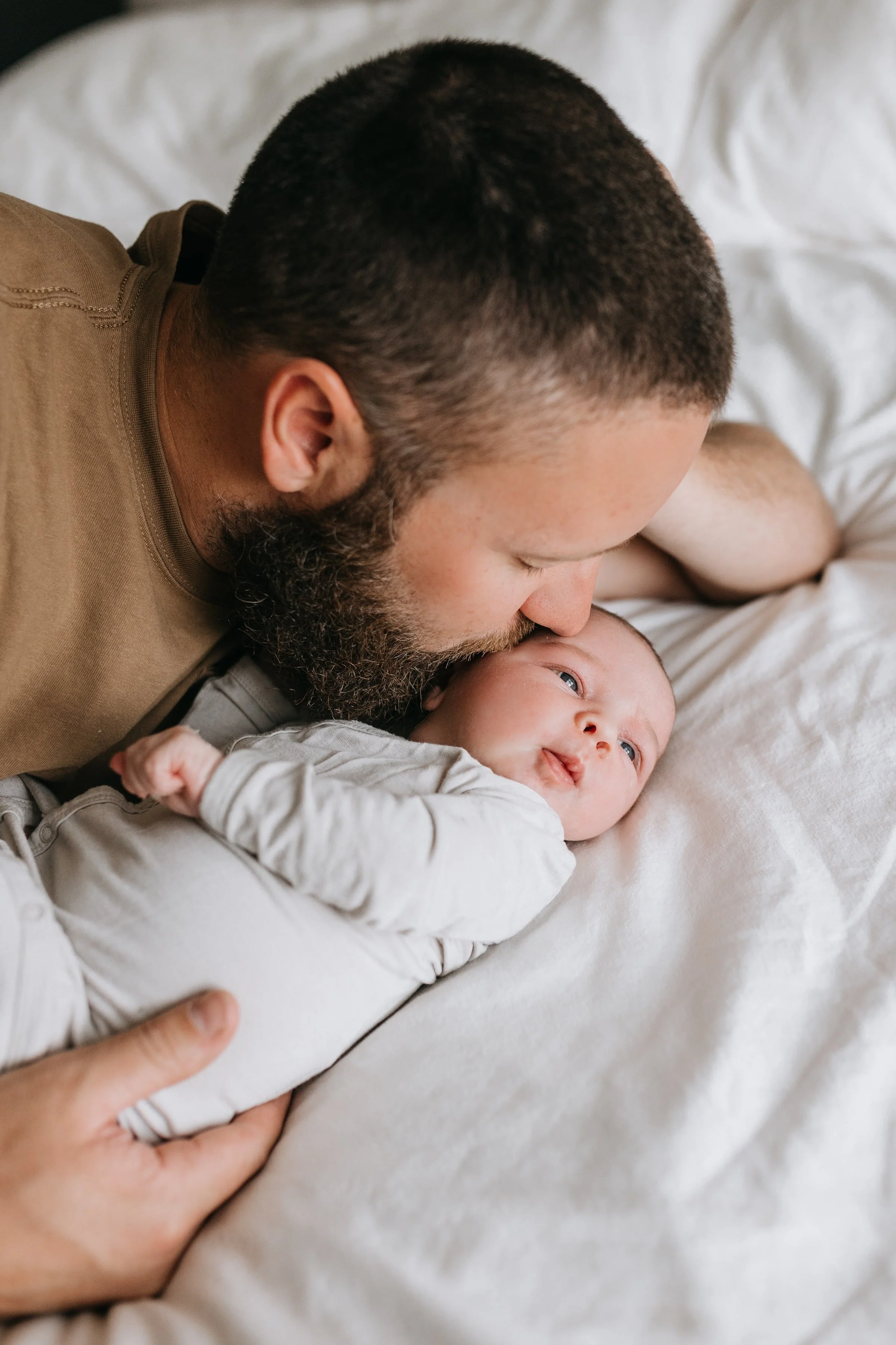 winnipeg-newborn-photographer.jpg