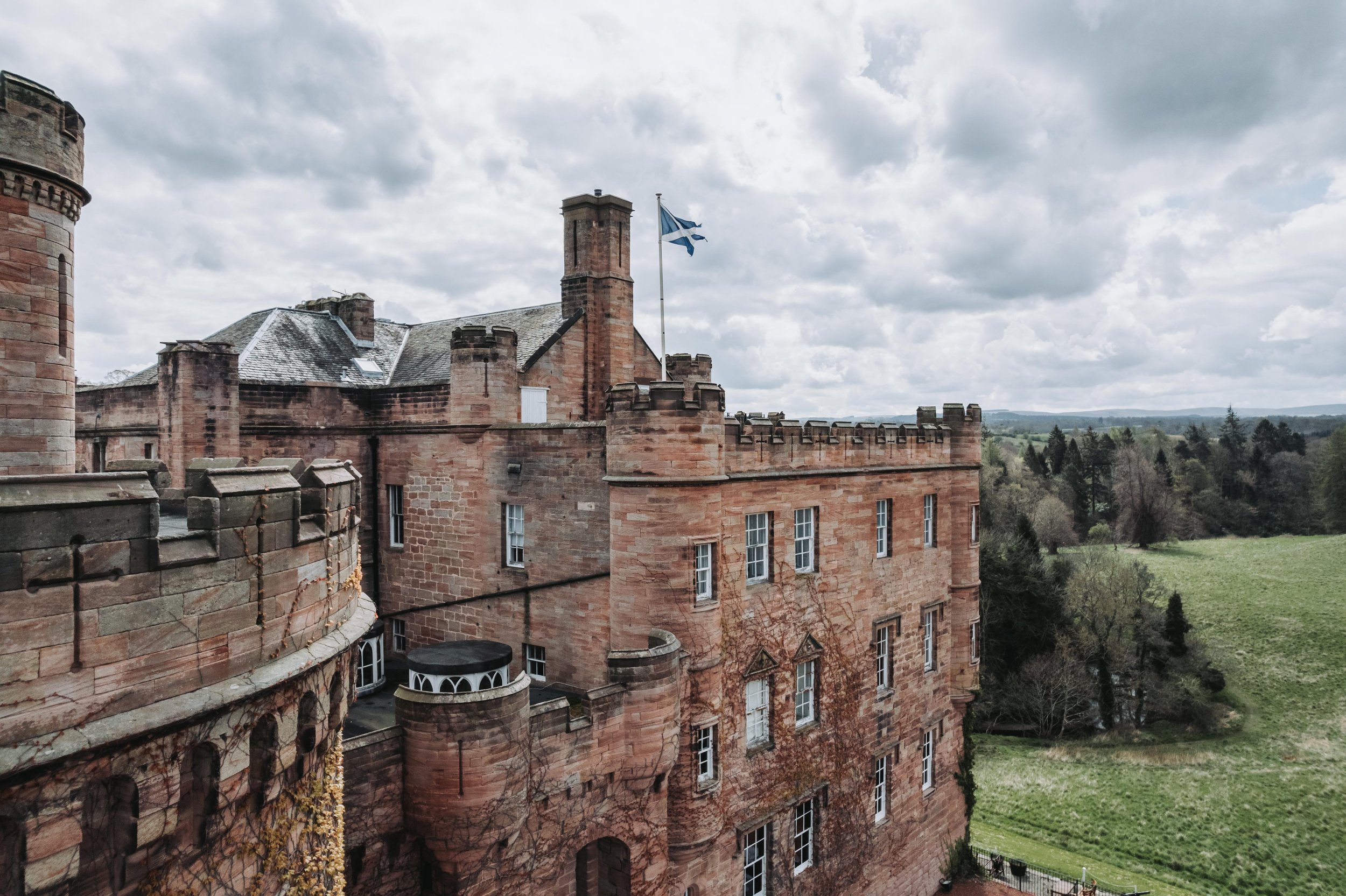 Lewis Cannon Photography: Dalhousie Castle Wedding