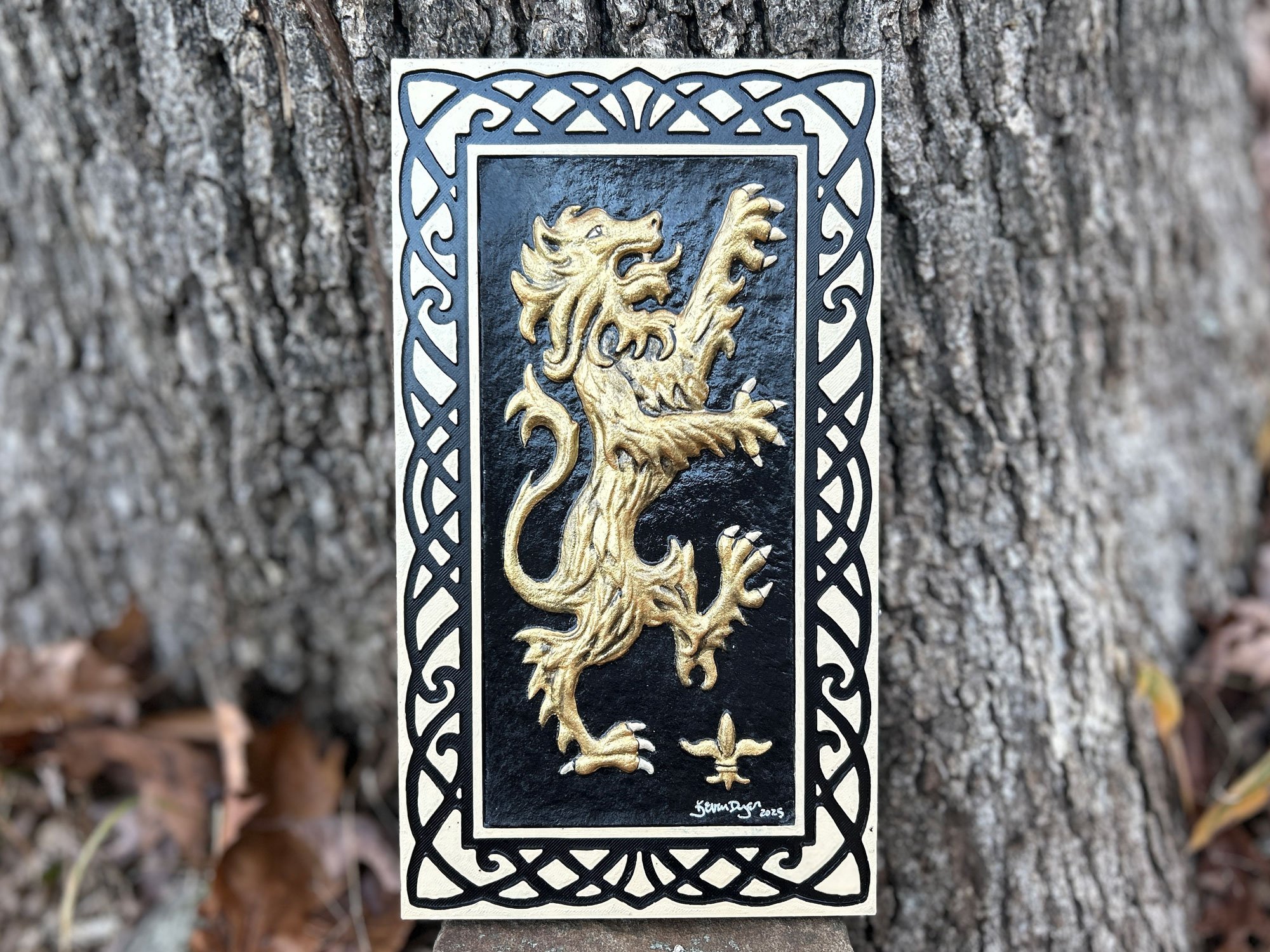 Rampant Lion - Cast Paper