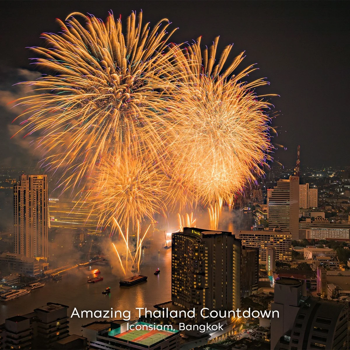 Amazing-Thailand-Countdown-Iconsiam-Bangkok.jpg