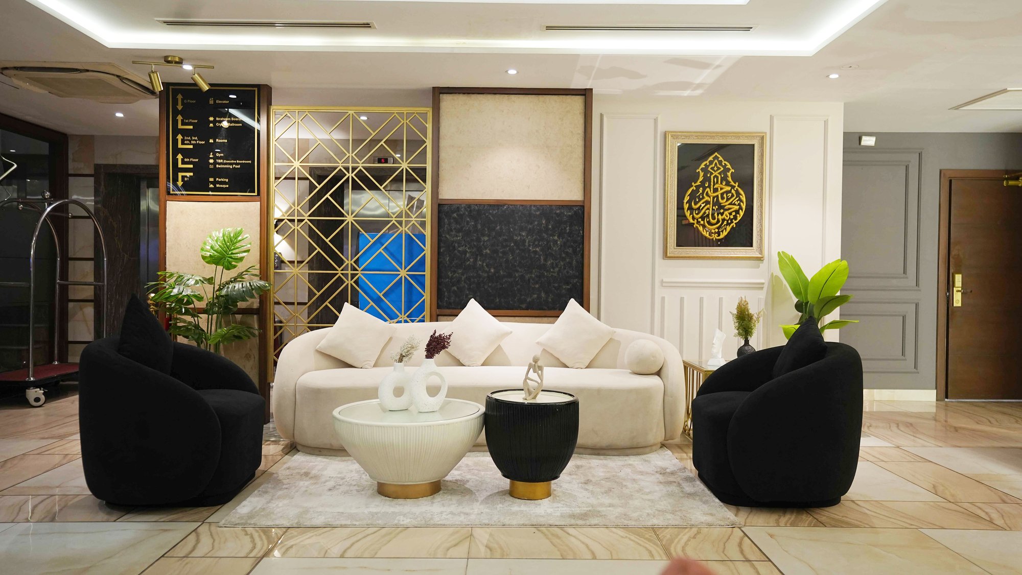 Best Western Plus Grand Hotel Multan - Lobby.jpg