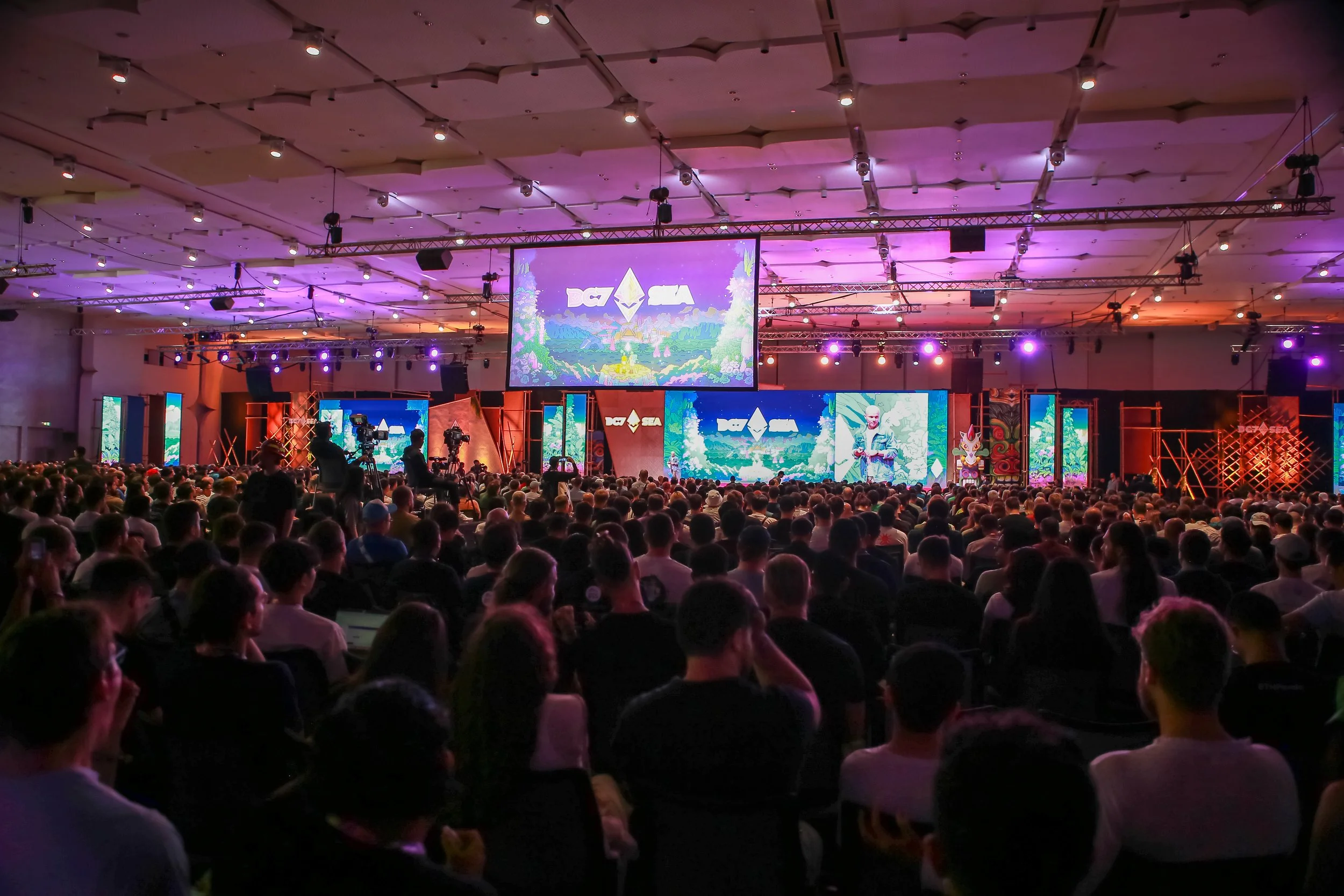 6. Photo - Devcon2.JPG