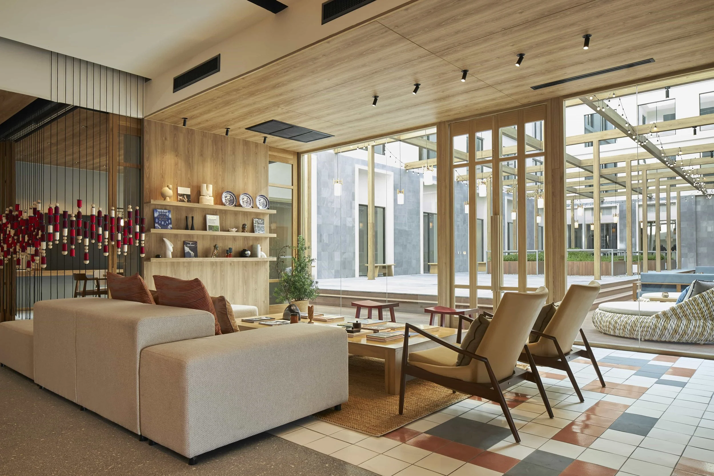 asai-bangkok-chinatown-lobby-daytime-lounge-area-sofa-windows-meeting-room.jpg