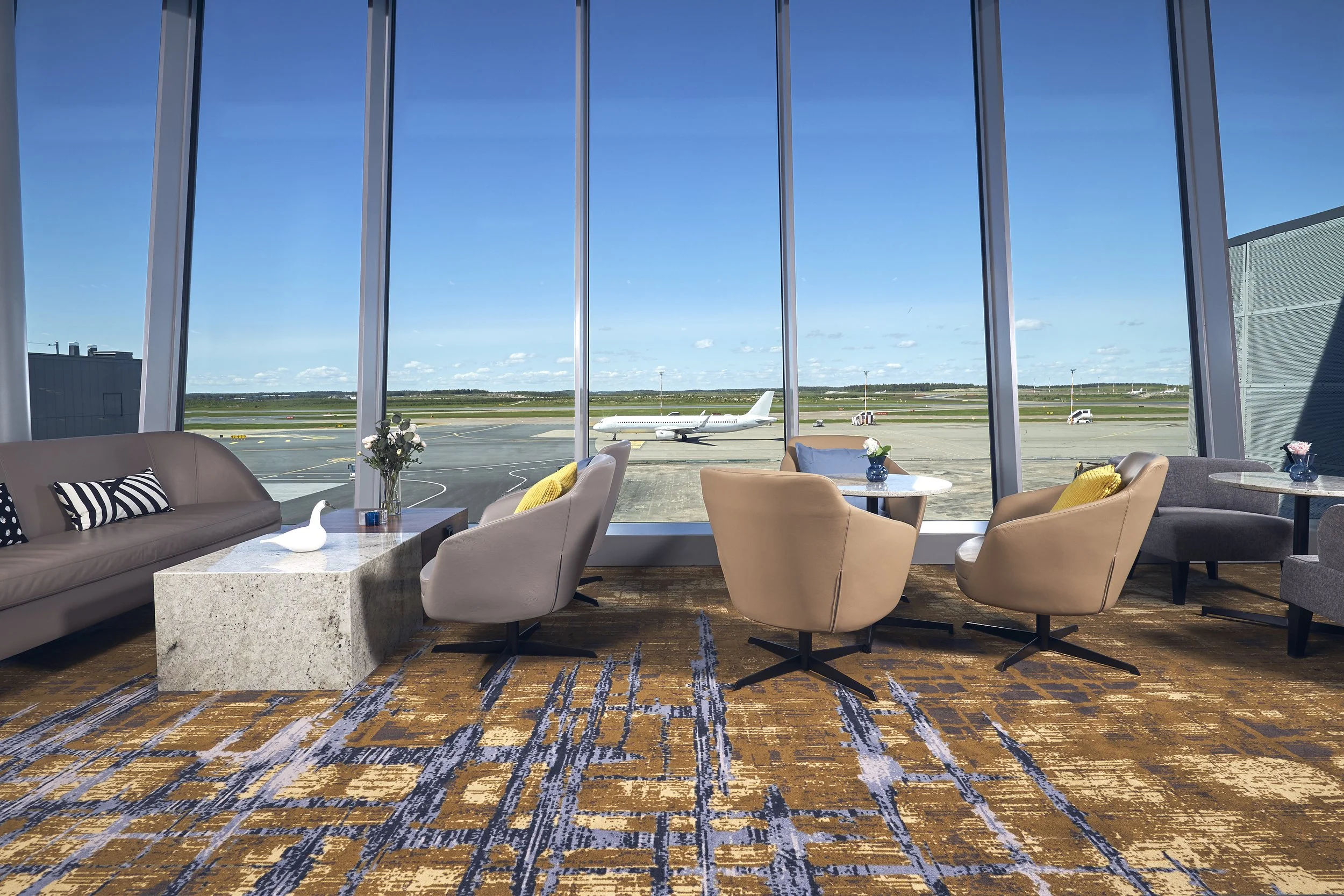 Aurora - Lounge Bay.jpg