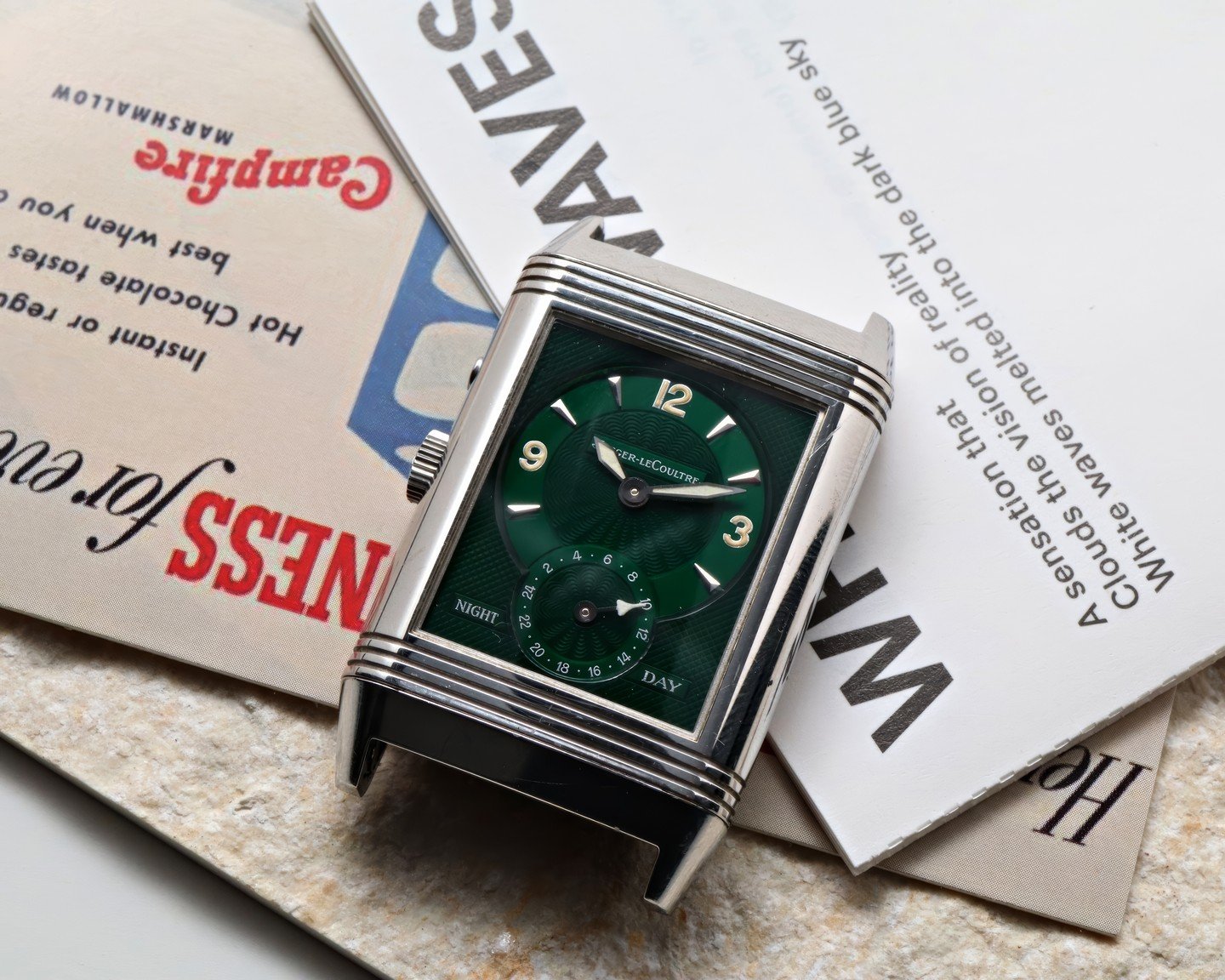 Featuring the quintessential Reverso dial on the front with a silver guilloche centre and small seconds, the Serie Premiere is set apart by the coloured dials on the reverse. ⁠
⁠
With 300 pieces each of red, blue and green dials, the reverse dial als