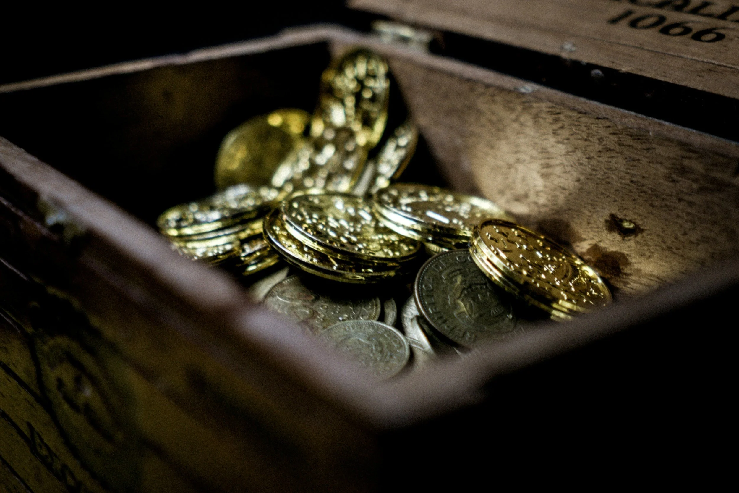 Living in the Riches That Cannot Fade