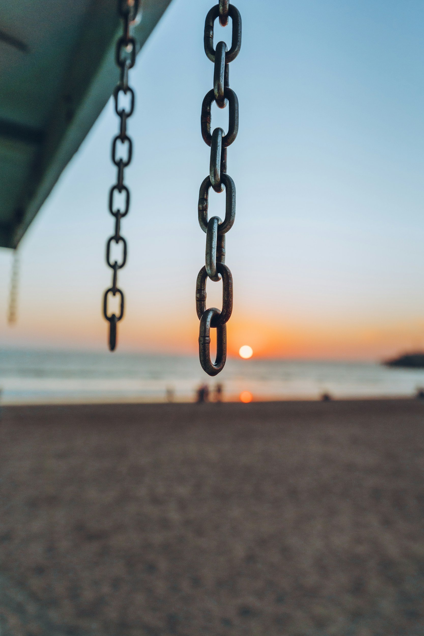 What Changed When I Was United with Christ?: The Cross, the Broken Chain, and the New Path in Romans 6
