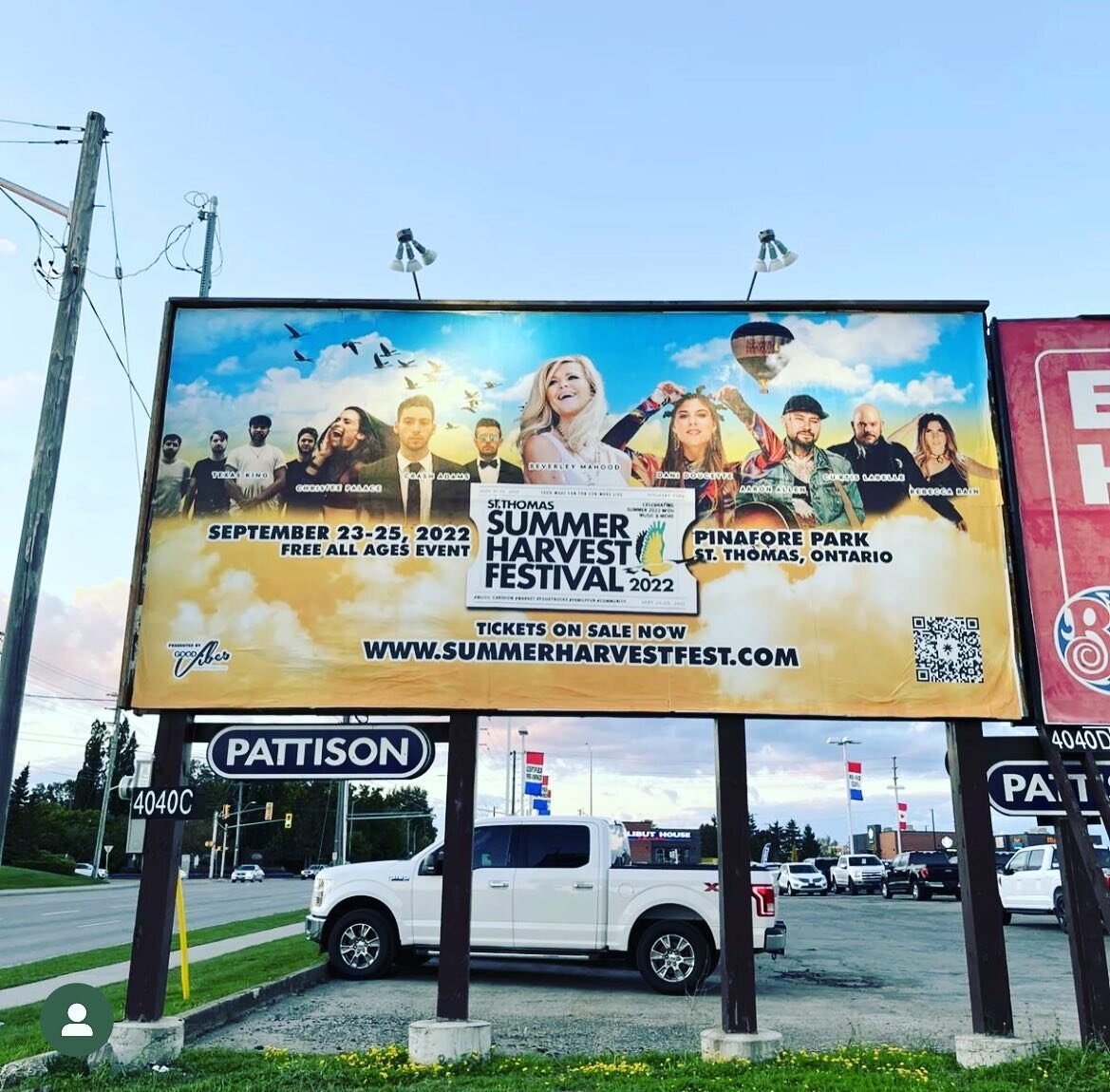 Thank you @pattisonoutdoor @sttshf for posting this pic of billboard for @sttshf that I will be performing at Sept 25th! Get your tickets at www.summerharvestfest.com