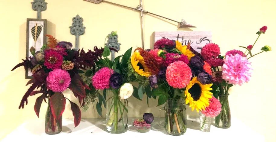 Eye-catching bud vases