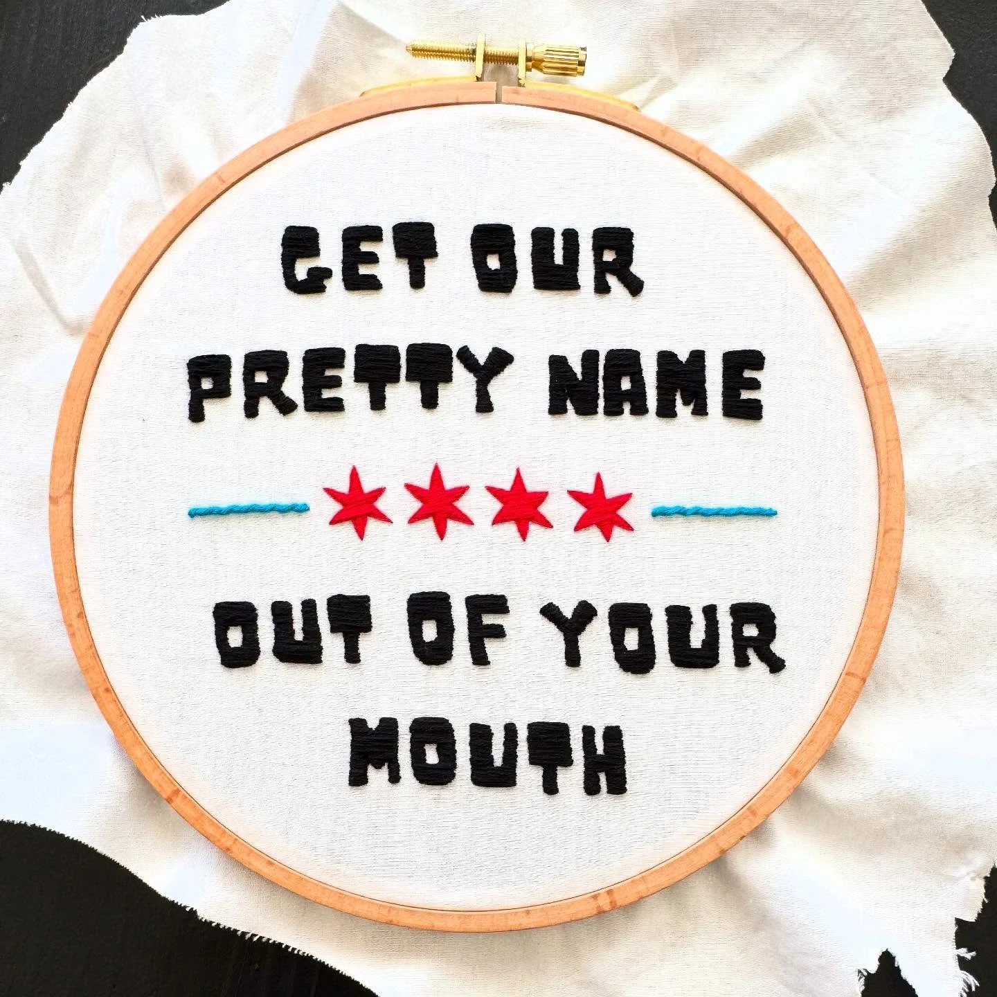 Channeling @billieeilish with this message for the “administration”
#embroidery #chicagoresists #chicagoartist #lgbtq #craftivism #resist #wewillnotbackdown