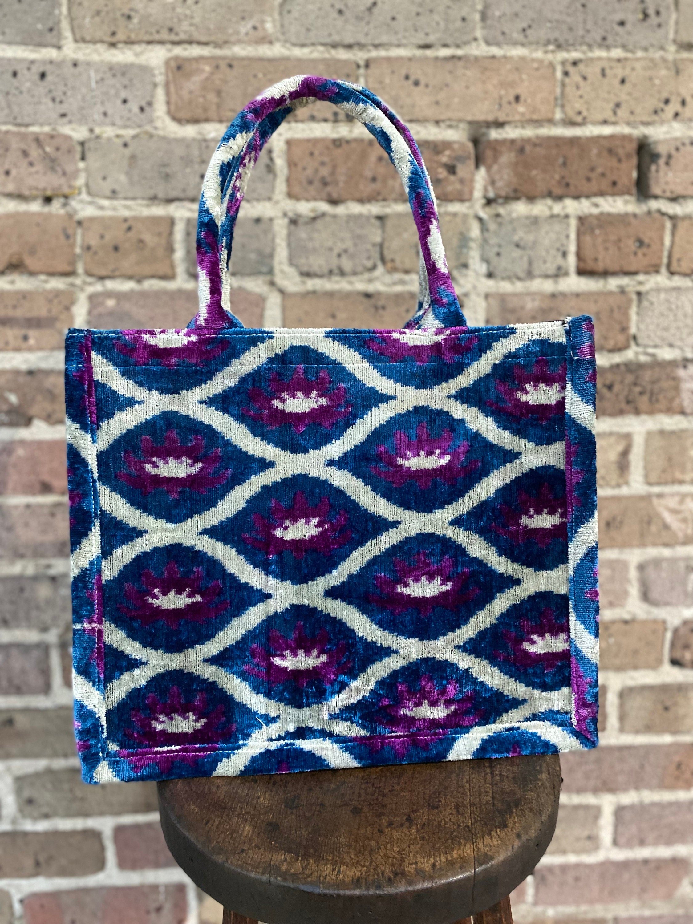 https://i.etsystatic.com/44601181/r/il/ae1b9a/5168901087/il_fullxfull.5168901087_kmog.jpg