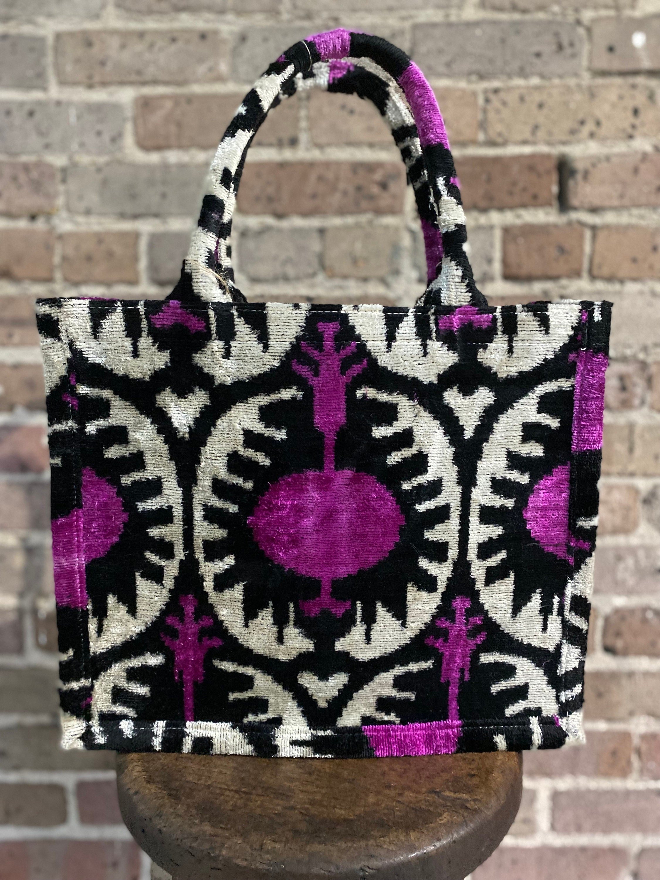 https://i.etsystatic.com/44601181/r/il/e8d8d9/5120591584/il_fullxfull.5120591584_3aey.jpg