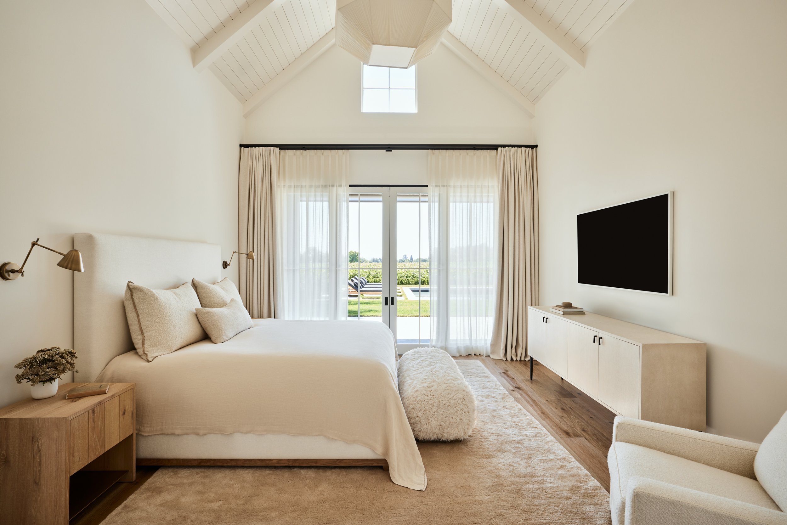 St-Helena_Primary-Bedroom_015.jpg