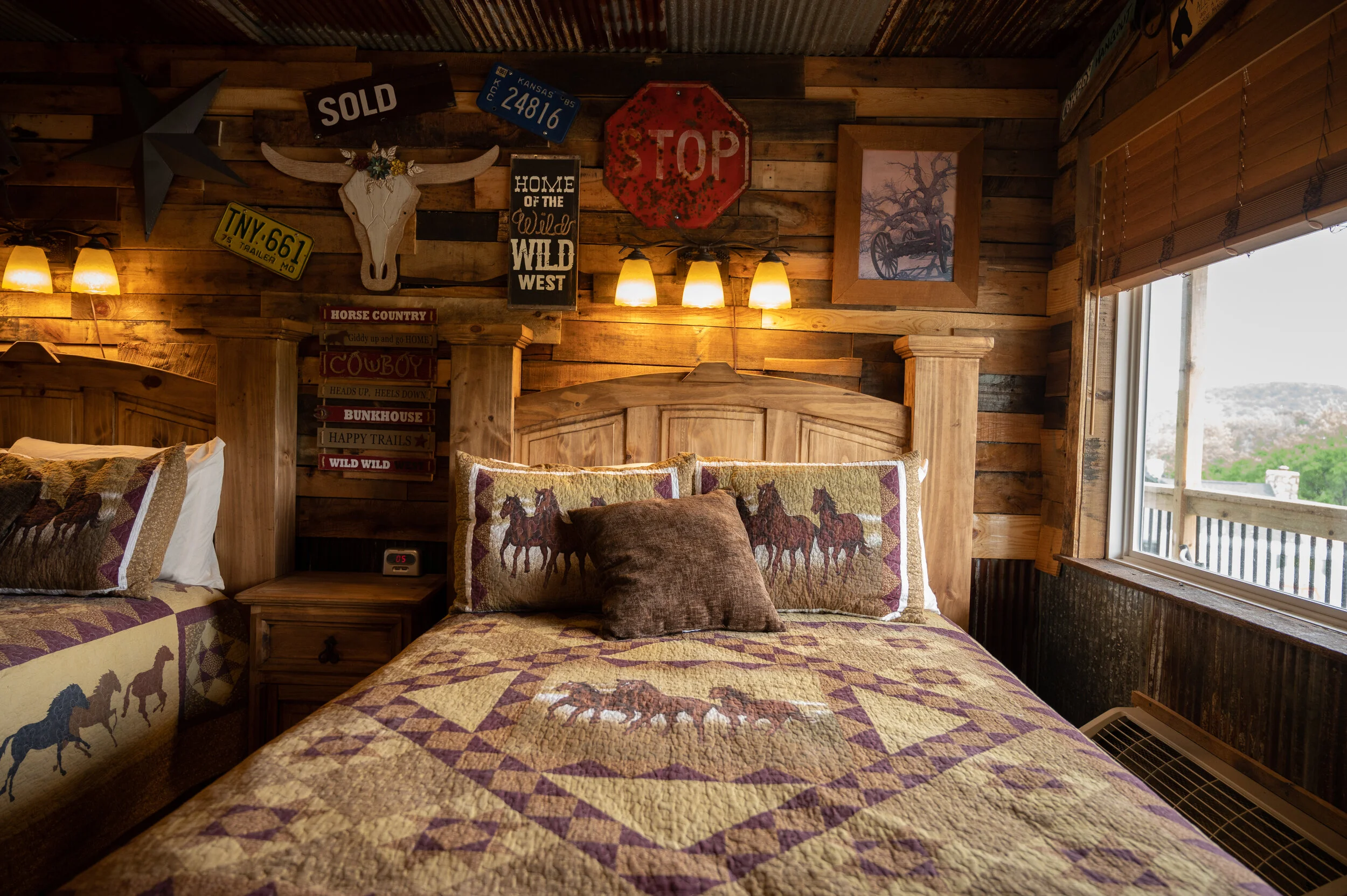 Flat Creek Restaurant Cape Fair Missouri - cwecn9o