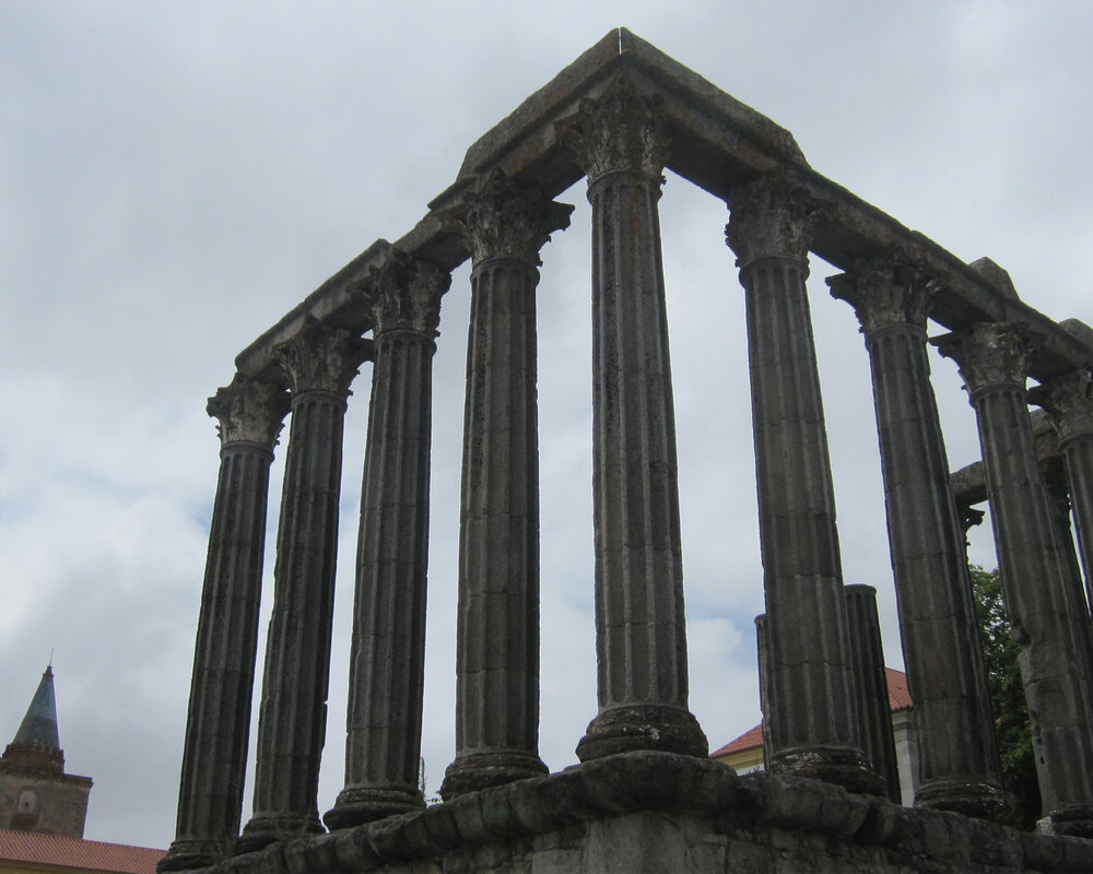 SIGHTS - Roman Temple Ruins in Evora