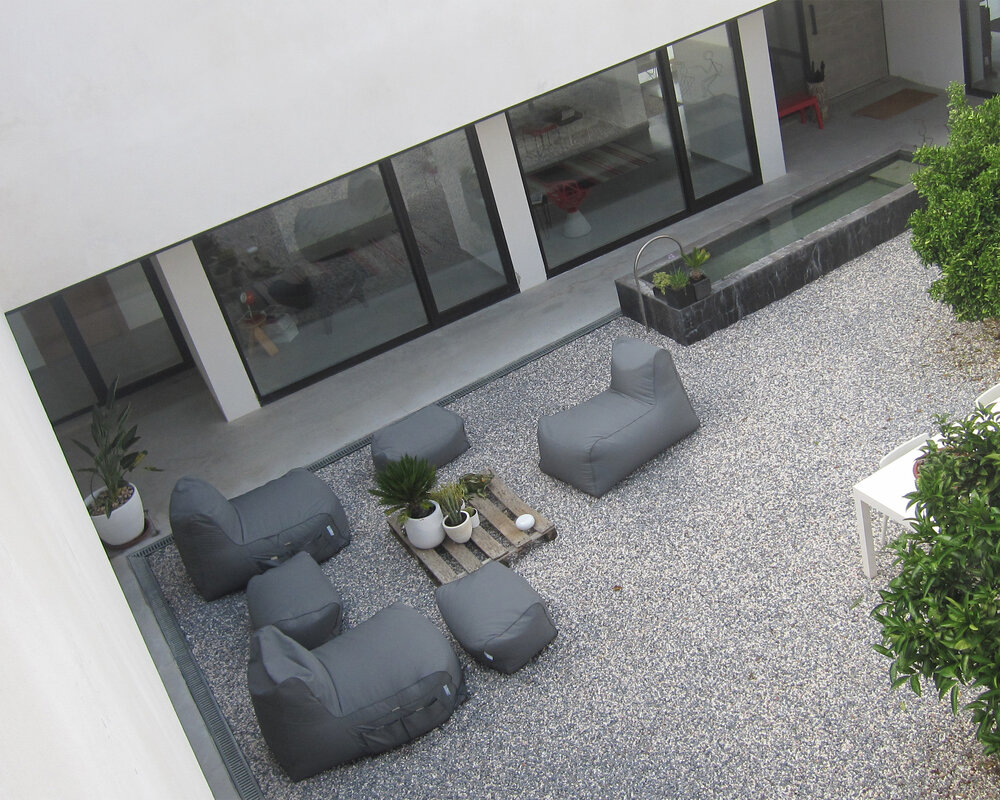HOTEL - Courtyard