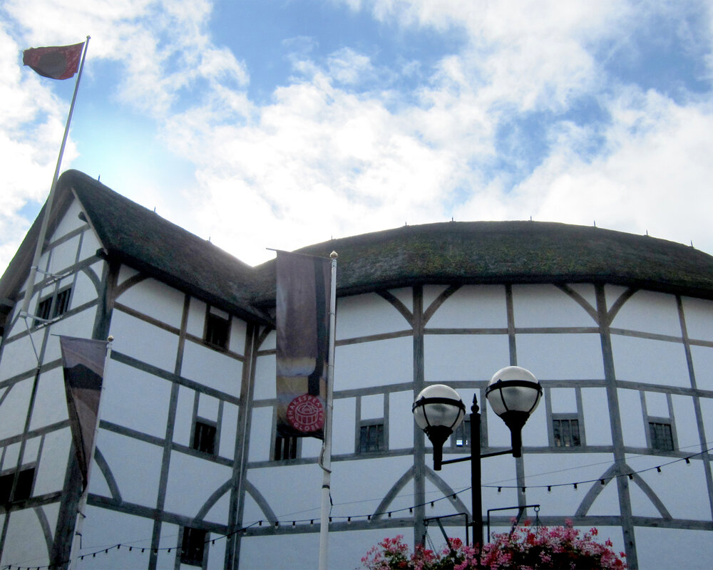 SIGHTS - Shakespeare's Globe Theatre