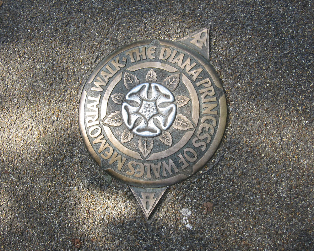 SIGHTS - Princess Diana Memorial Walk 