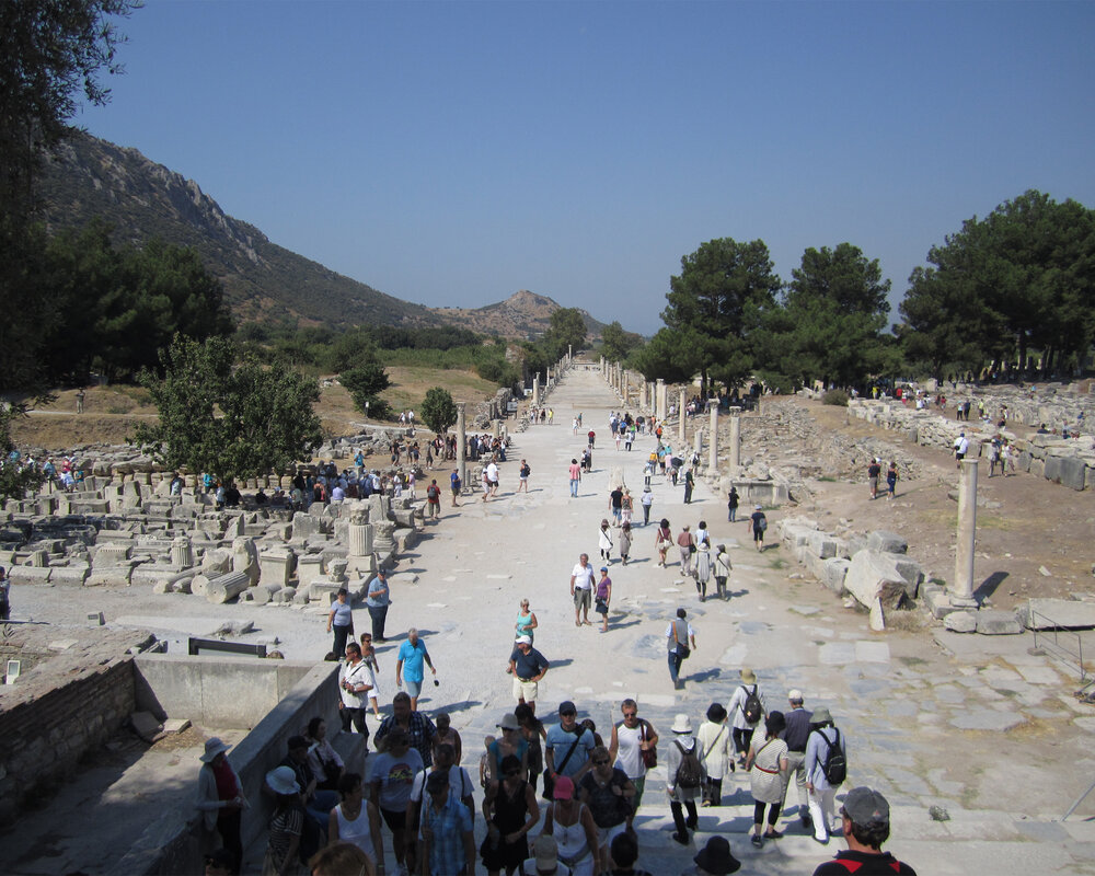 SIGHTS - Curetes Street, one of the three main streets of Ancient Ephesus