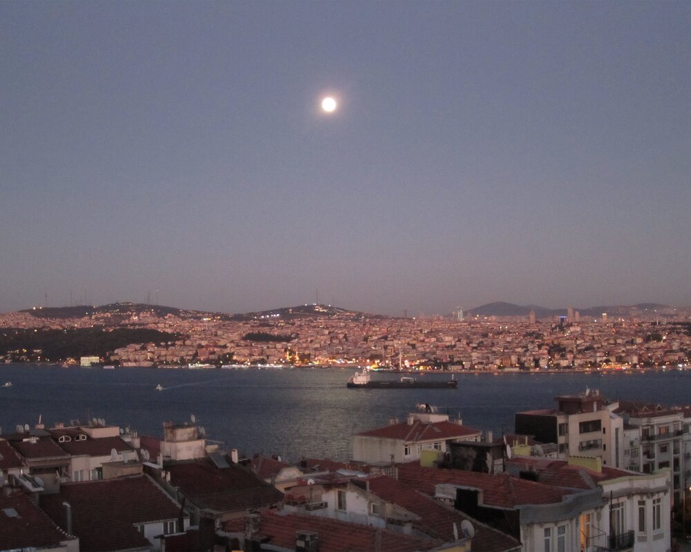 SIGHTS - Sunset over The Bosphorus