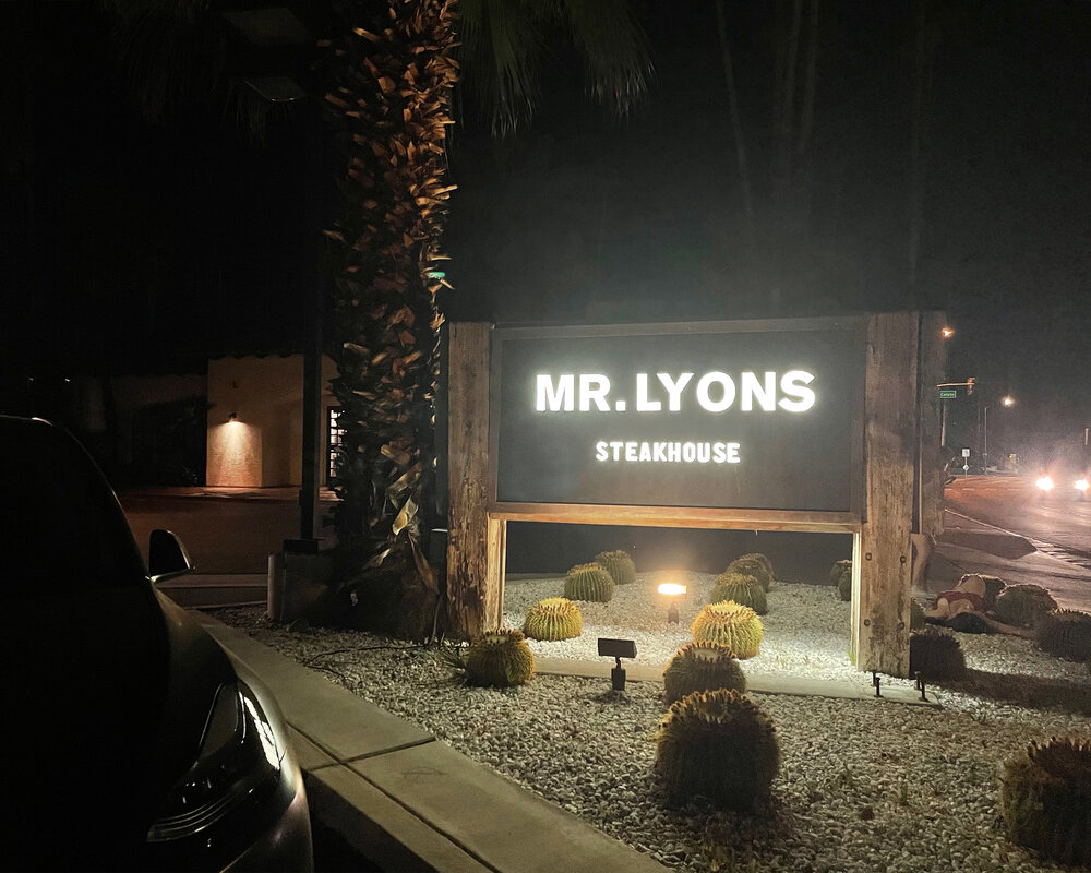 DRINKS/EATS - Mr. Lyons Steakhouse