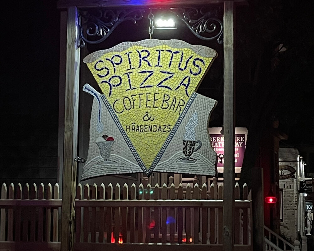 DRINKS/EATS - Spiritus Pizza