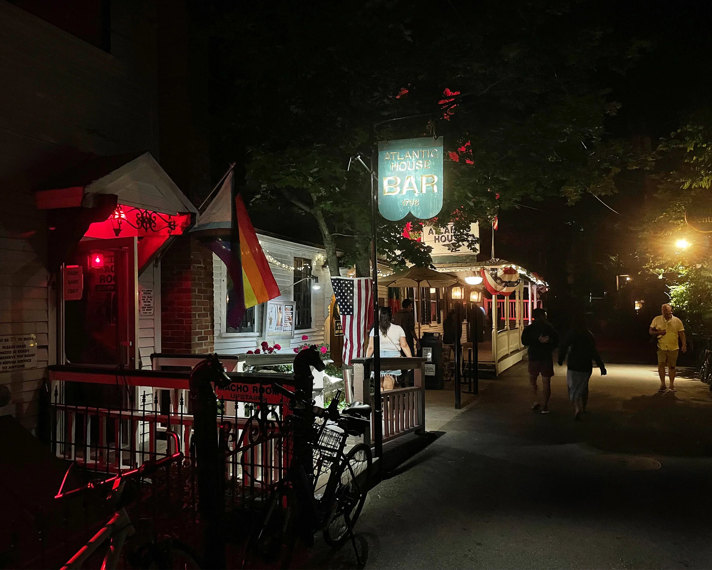 NIGHTLIFE - The Atlantic House