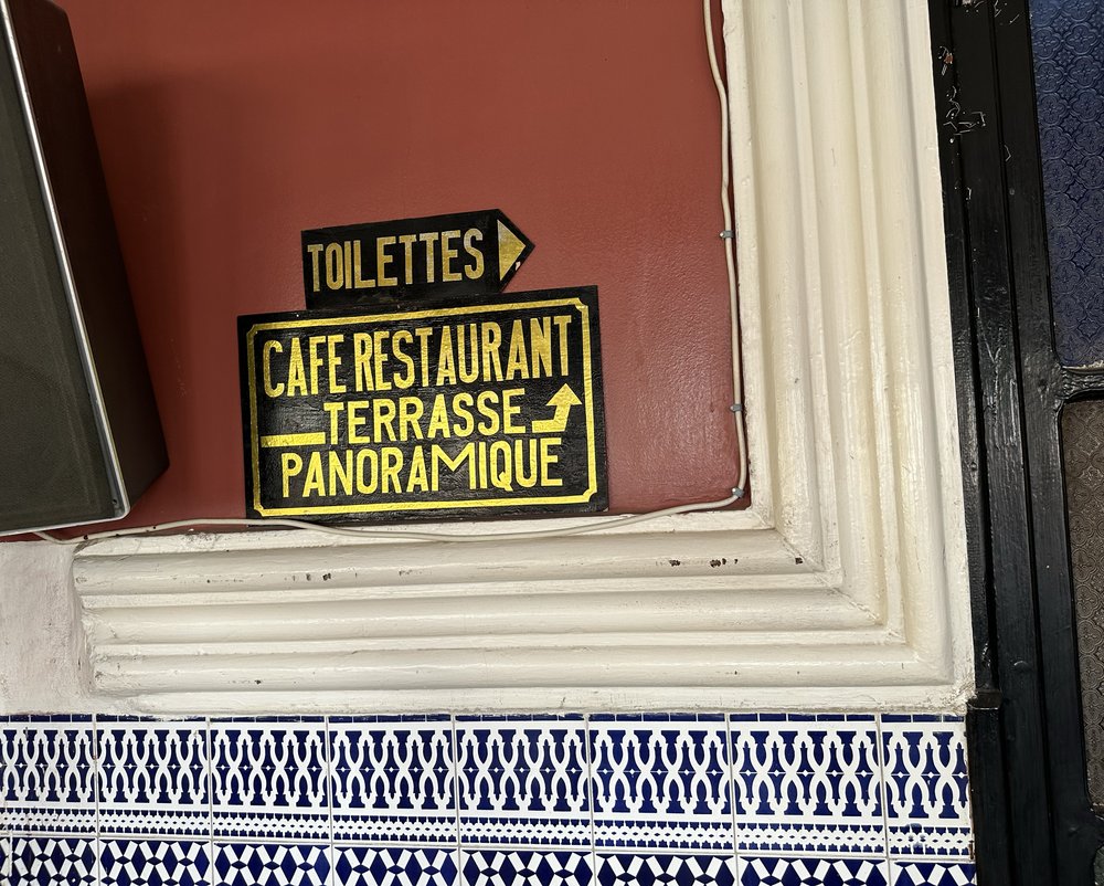 DRINKS/EATS - Cafe De France