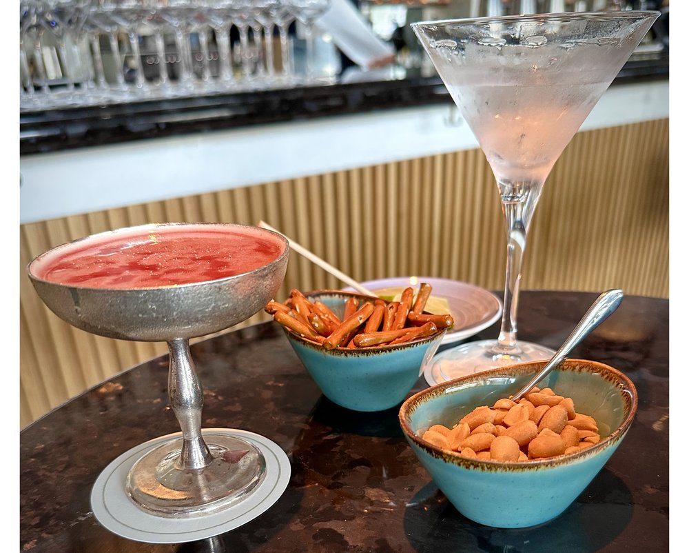 DRINKS/EATS - Barchetta Bar at The Storchen