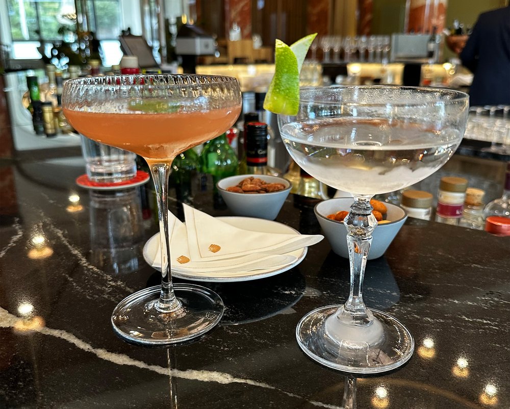DRINKS/EATS - Mozern at The Mandarin 