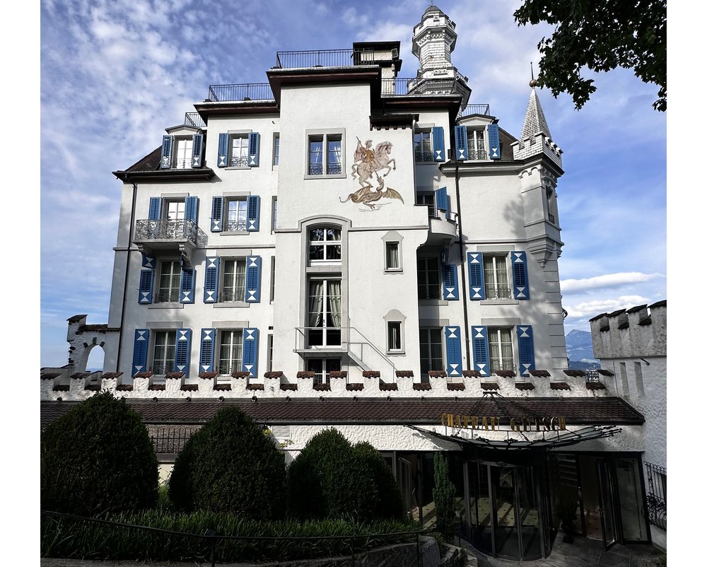 DRINKS/EATS - The Hotel Chateau Gutsch