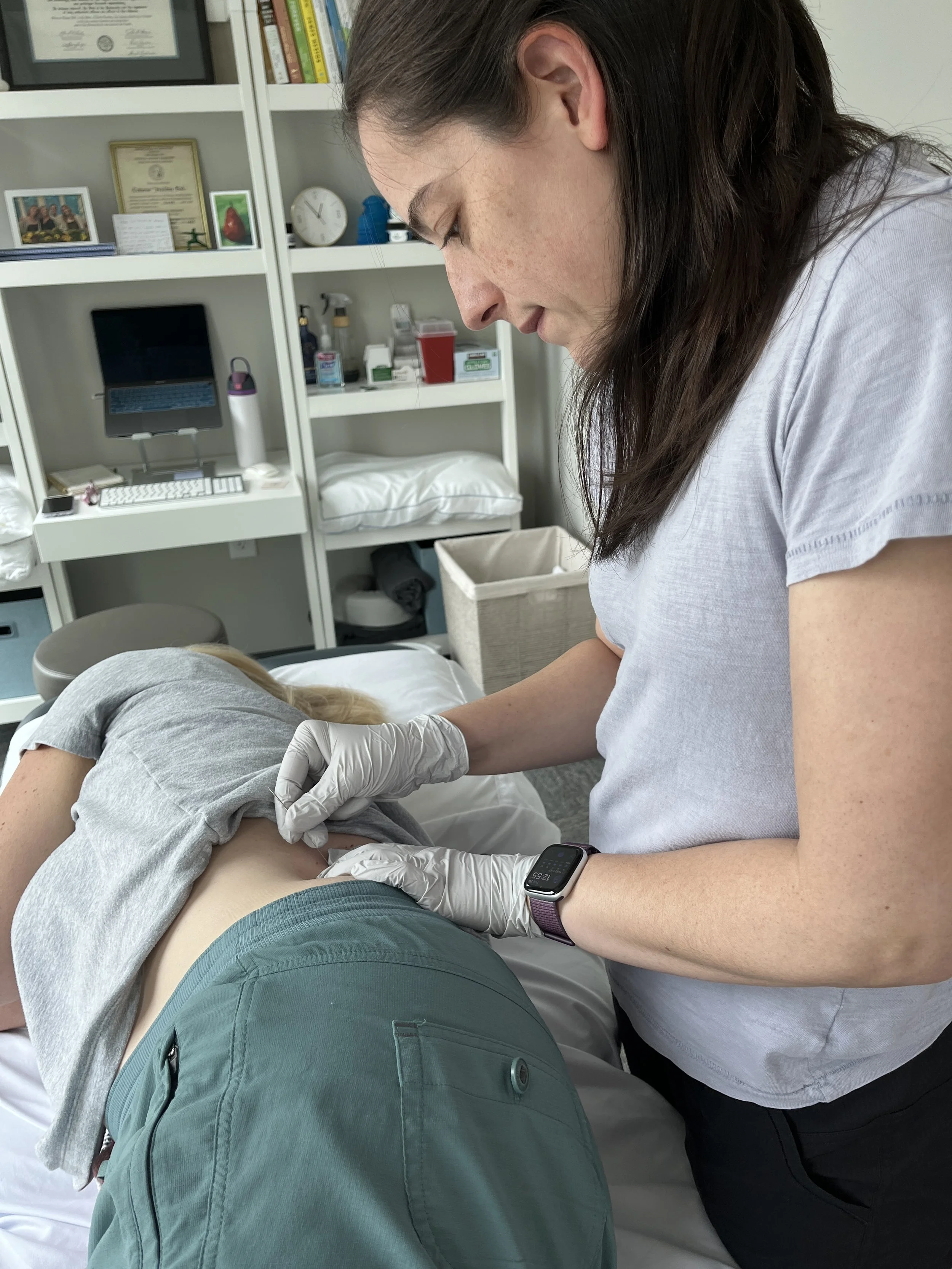 Kelsey Hight is using dry needling as a part of a comprehensive treatment plan.