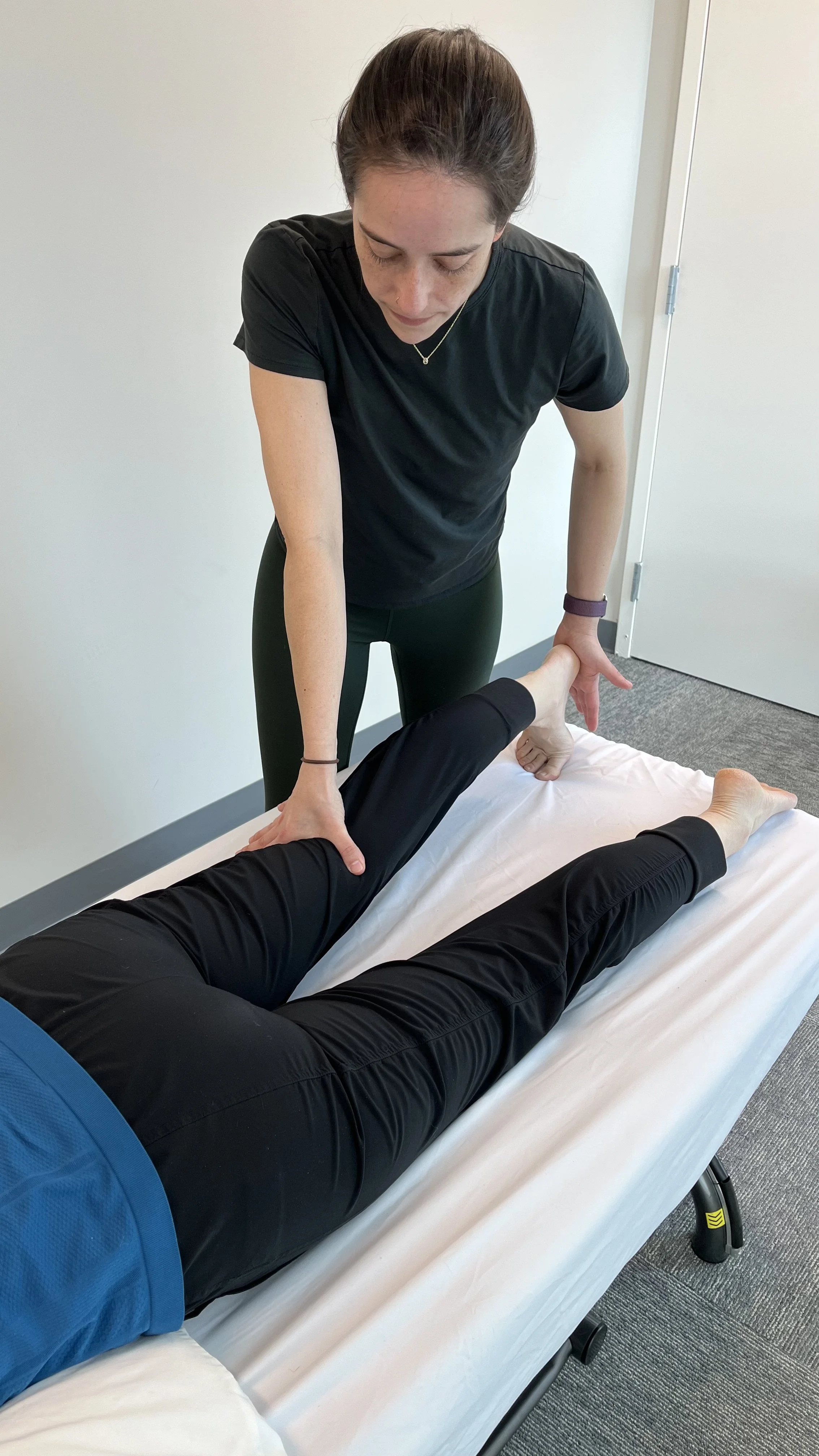 Knee Pain near Charlotte and Lake Norman