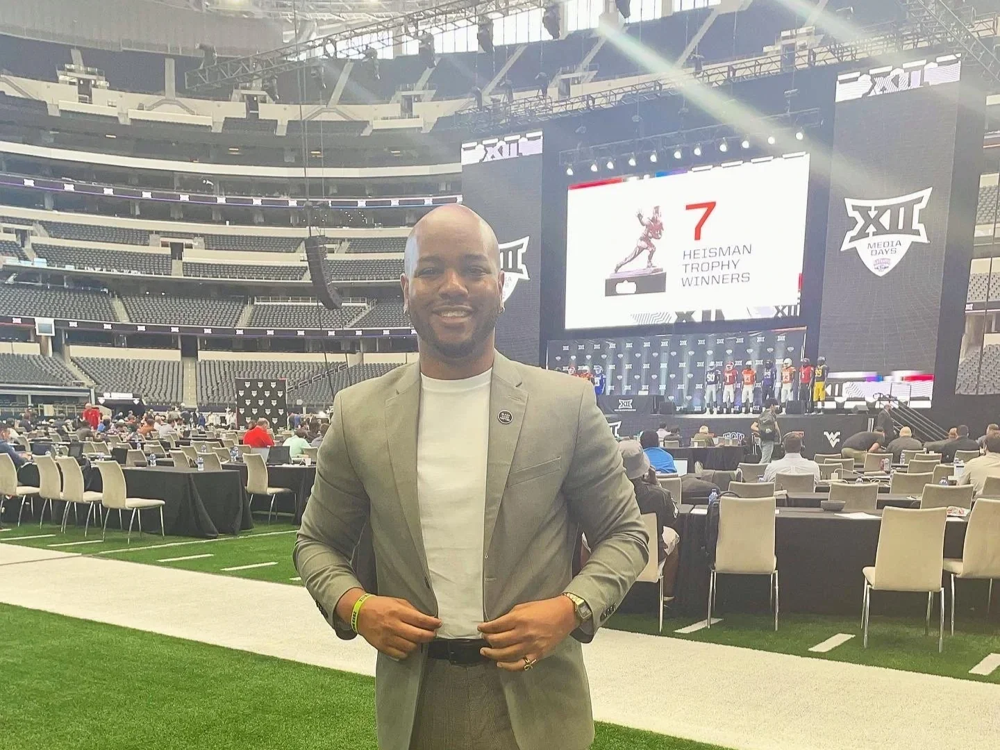 154. The Tea with Bri and Vic J