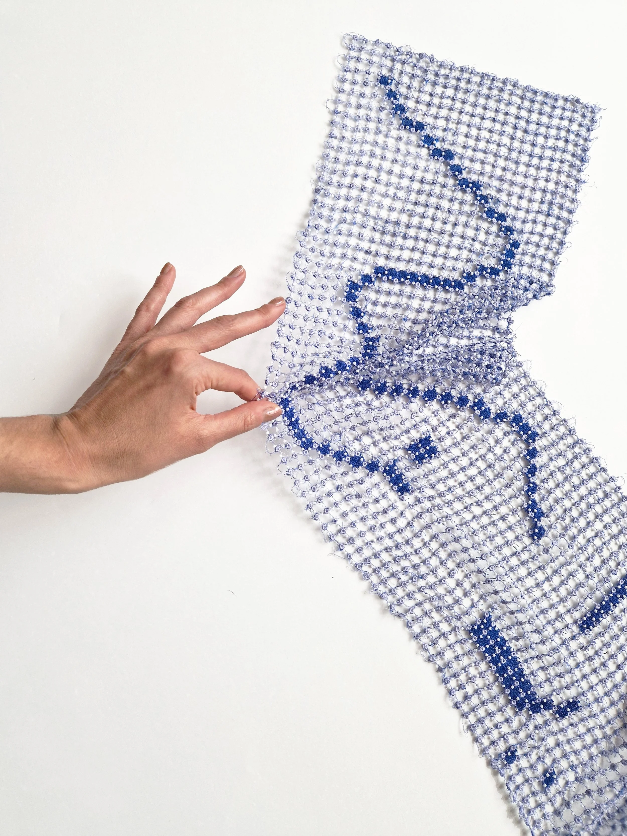 Textiles in the Present: A Dialogue Between Tradition and Digitality