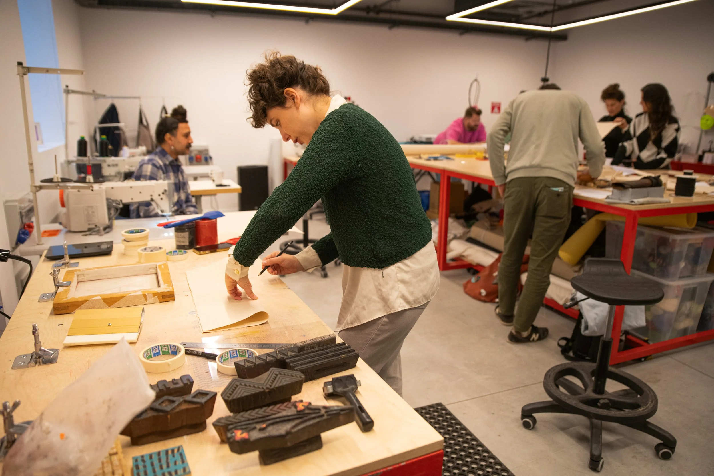 Ta Tarbut Da Vinci, Textile Lab. Photo by Refael Shachari_01 - Roni Yeheskel.jpg