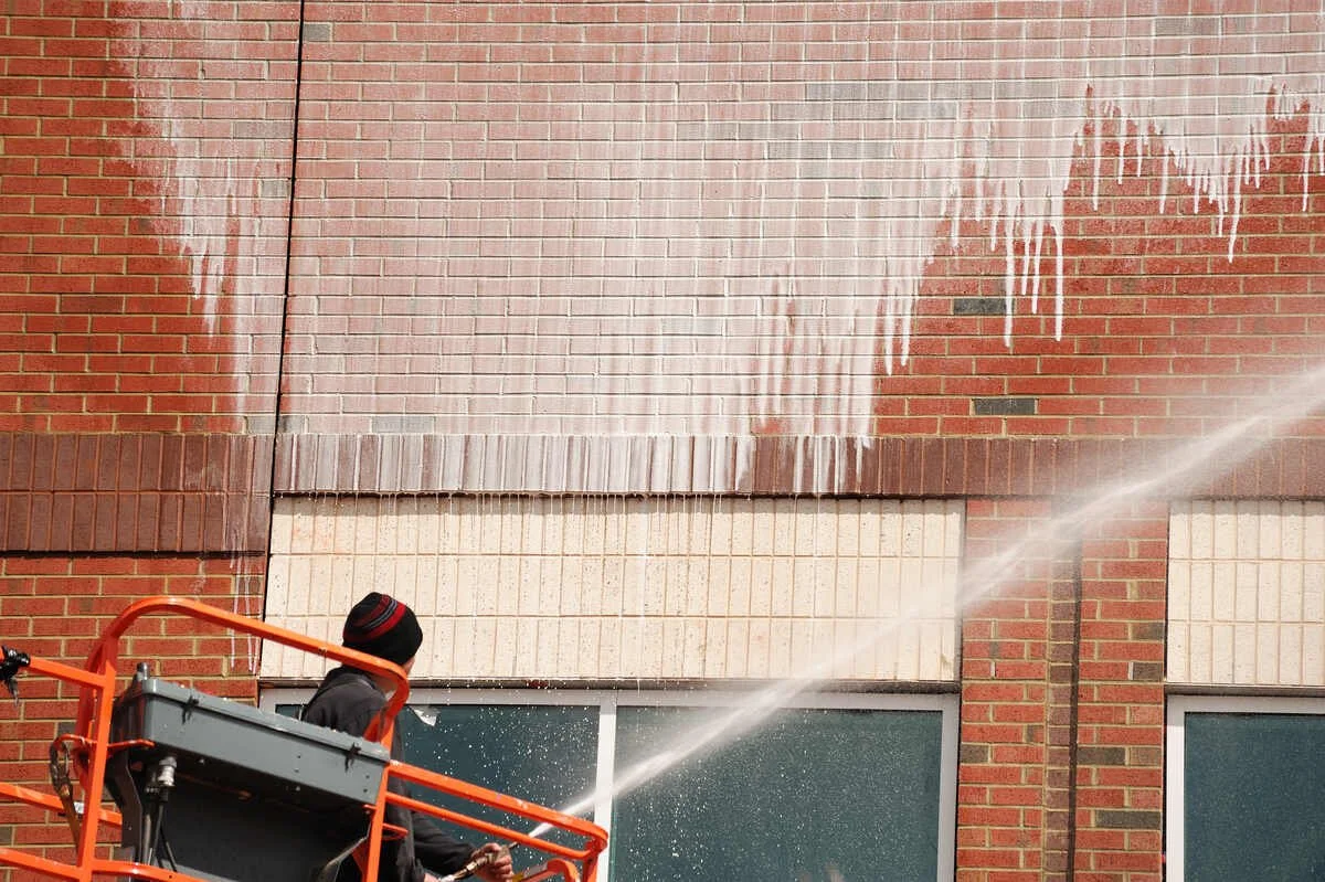 Cost to Pressure Wash a Commercial Property in Texas