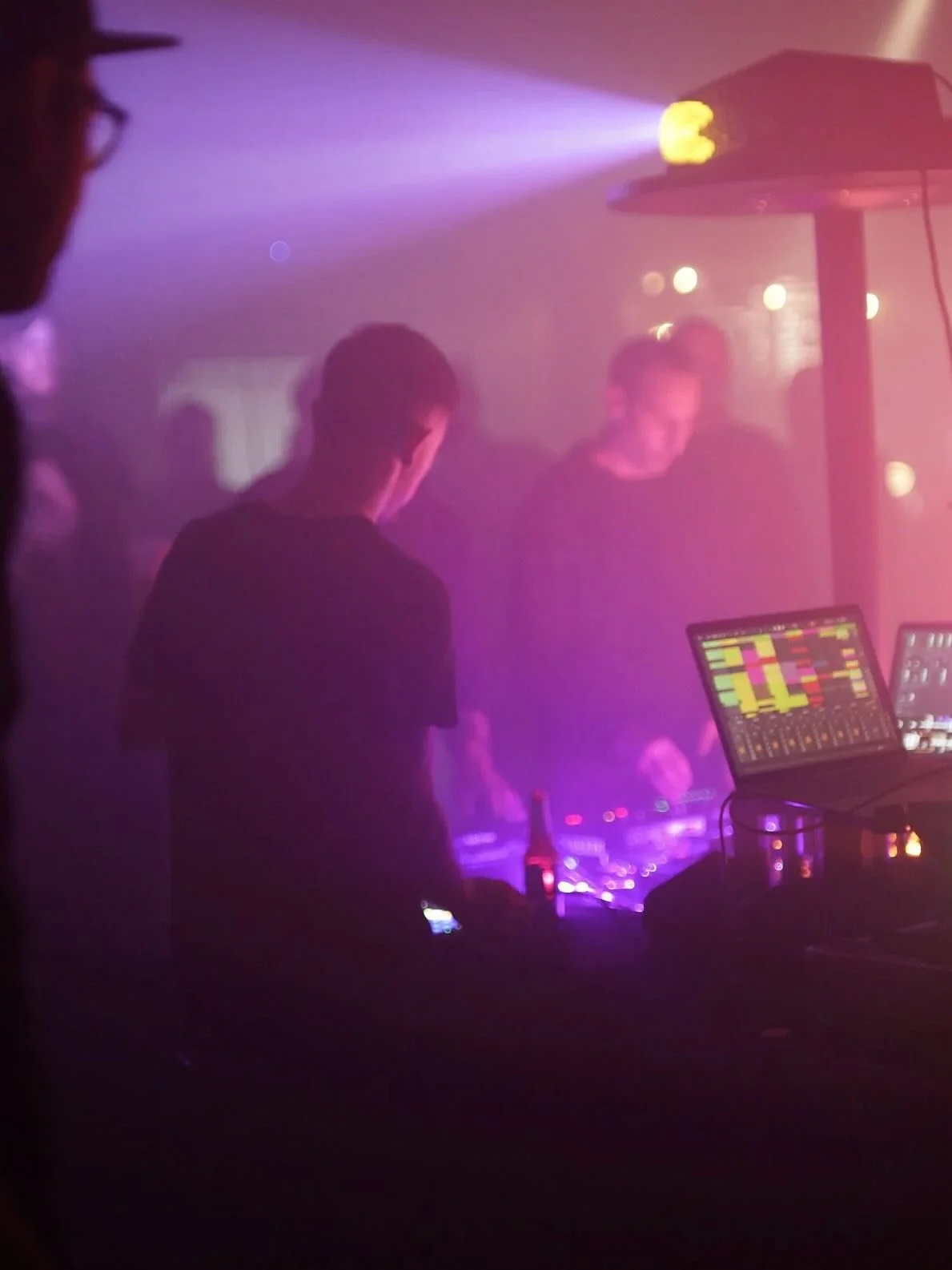 π Only 4 weeks to go before the 4th edition of SONIC PLAYGROUND! I started this live event in 2021, with the idea to gather and celebrate all my friends from @petitevictorycollective. A real cable mess, with lots of synths and hardwares. Four years