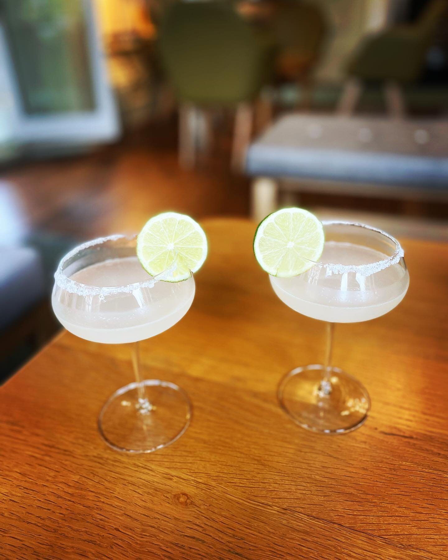What&rsquo;s better than a margarita? Two margaritas! 

Our cocktail sachets make enough margaritas for a jug for four. Perfect for entertaining 😋

#mixitmakeit #cocktails #cocktailsofinstagram #cocktailhour #margarita