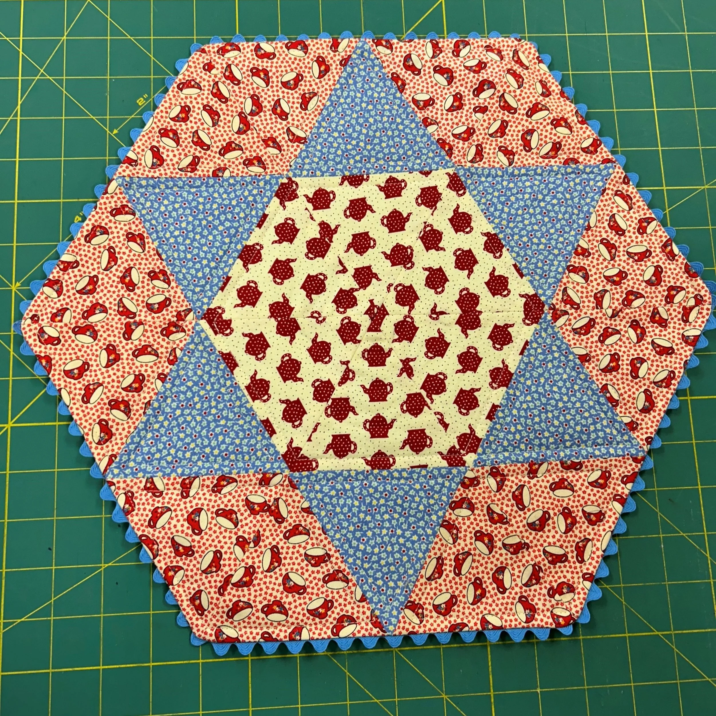 The Happy Star Table Topper with Karen Stephens