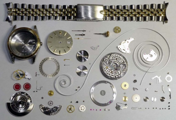 ROLEX 1570 DIASEMBLED AND CLEANED.png
