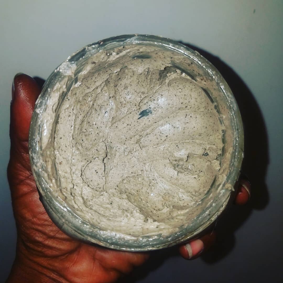 Moisturize Me 
Hair Follicle Treatment!! 

Strengthens the hair with growth, helps retains moisture and the length, less hair breakage, easy to detangle. Use with water, every 3to 5days for amazing results! Made with natural Butter and oils, African 