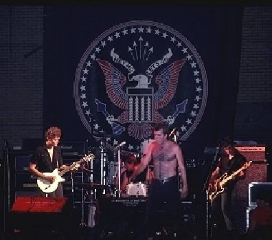 bmb_ramones_81_005.jpg