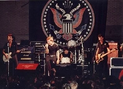 BMB_0781_BANDwRAMONES_001.jpg