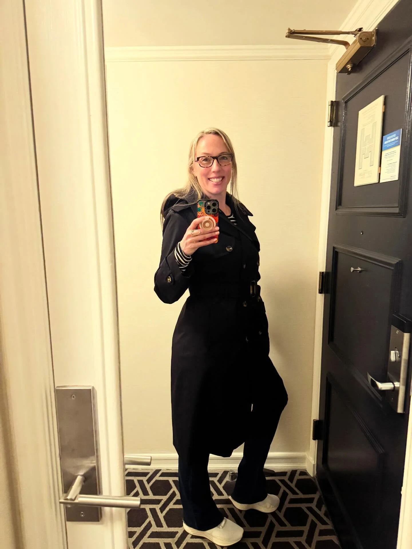 First day in New York ✨ 
Bagels, coffee, MOMA, Grand Central Station, dinner at the Bistro Vendome (had to take a selfie with the host), then pre conference cocktail hour with Our Trusted Network &hearts;️ such a LOVELY group of people! 
Tomorrow I s