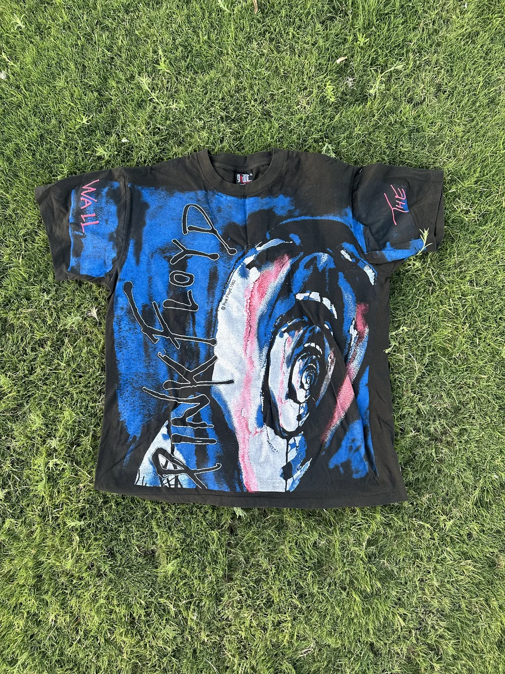 Vintage 1982 Pink Floyd All Over Print Giant — $pace Kadetz