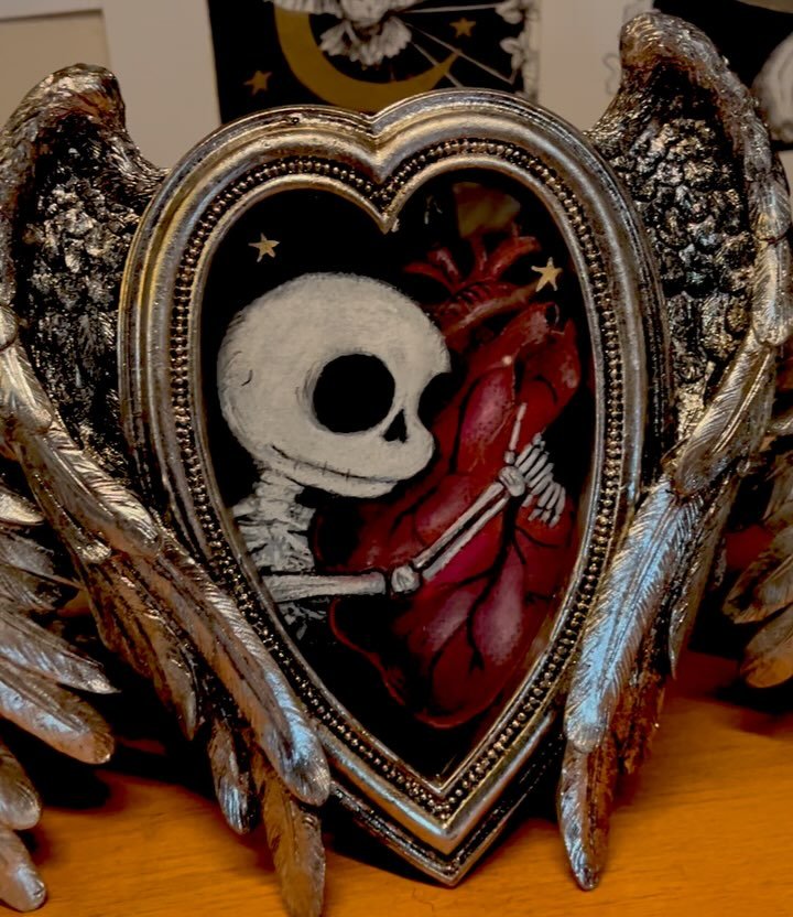 Working on some winged framed original Rogers &hellip; including a very special one featuring Rogers bestie little Diego sock monkey!! ☠️✨🐒

These will be coming with me to the Sheiling Summer Festival on the 21st June &hellip; and rumours has it&he