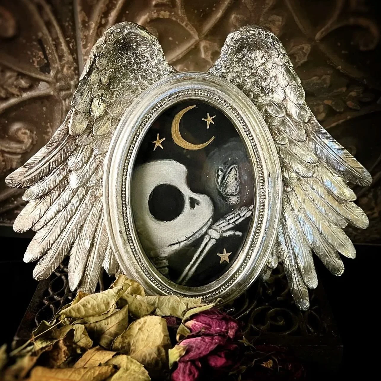 &lsquo;Roger and the Moth&rsquo;
ORIGINAL with wings!!! 🦋 

This is the very last of the winged originals of dear Roger and his little obsession&hellip;. 

How has he not found his home yet????? ☠️✨

Head over to my new place of spoopy magic to snap