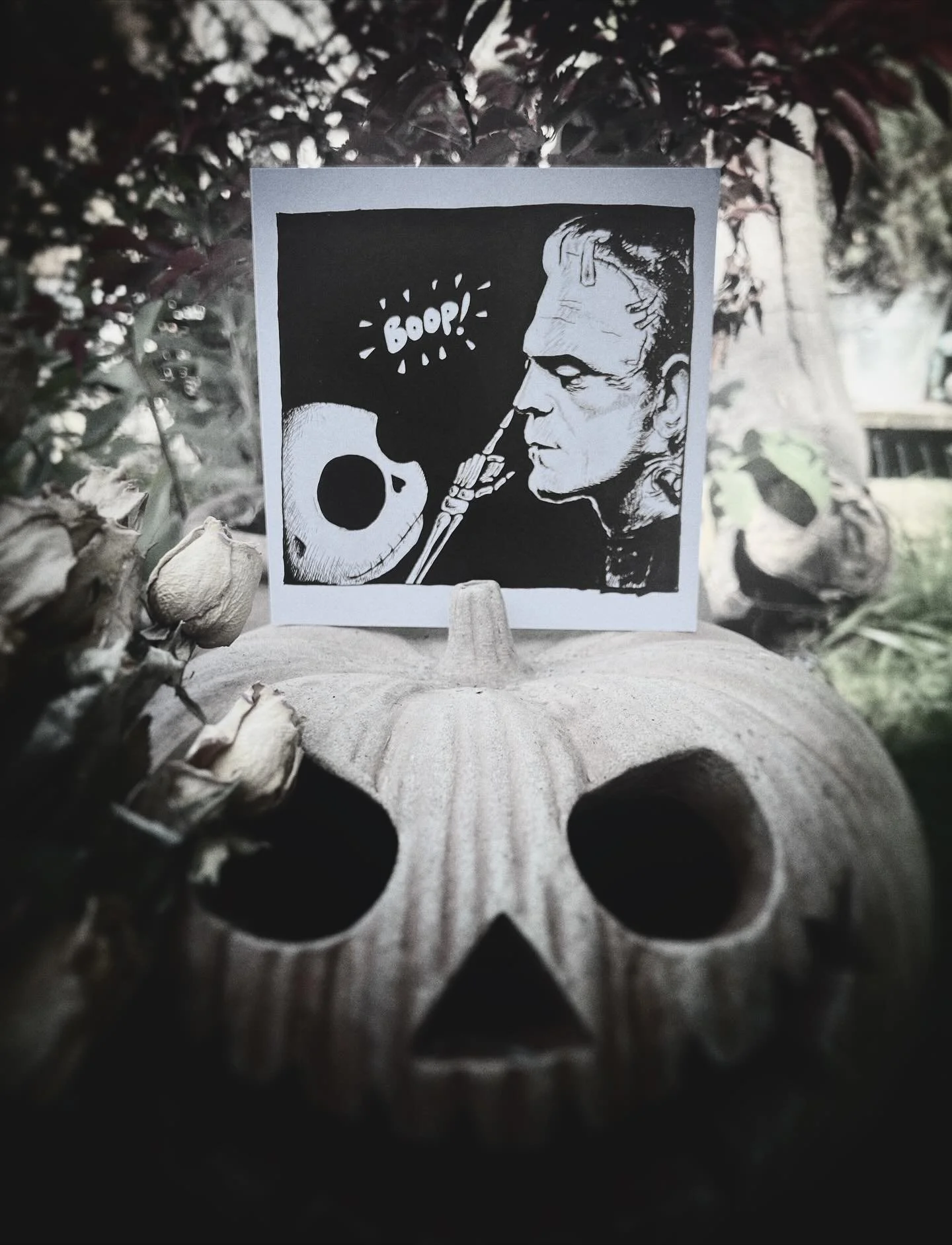 Happy Samhain / Halloweeeeen ☠️✨👻

#samhain #halloween #ghouls #monsters #spooks #ghosts #boo #altgirl #millie_and_the_wolf